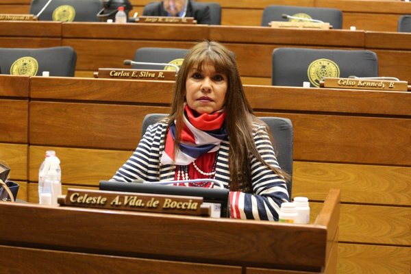 Celeste Amarilla: “espero que a Guada, no le guste mi silla"