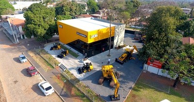 La Nación / De La Sobera inaugura nueva casa central de JCB