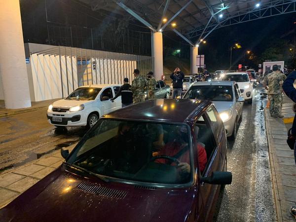 Evaluación positiva del primer día de reapertura de frontera con Brasil - Megacadena — Últimas Noticias de Paraguay