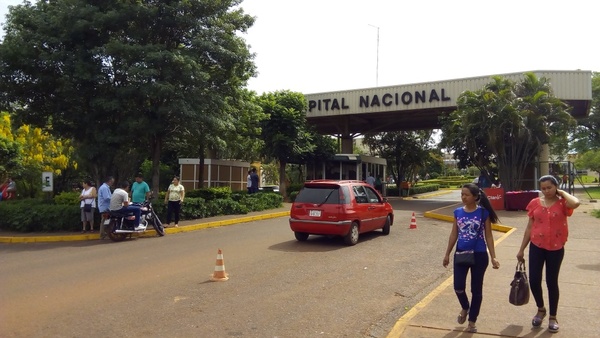Denuncian falta de medicamentos en el Hospital Nacional de Itauguá: “Solo recibimos persecución” - ADN Paraguayo