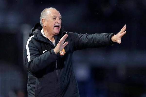 HOY / Luiz Felipe Scolari llega al Cruzeiro para evitar que caiga a tercera división
