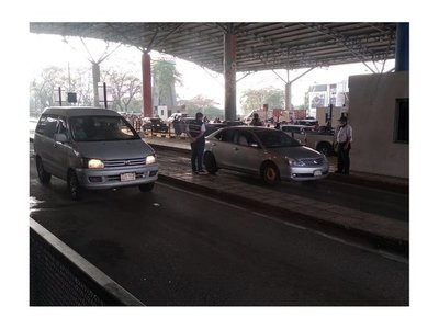 Paraguayos podrán ingresar durante las 24 horas desde el Brasil por Puente de la Amistad
