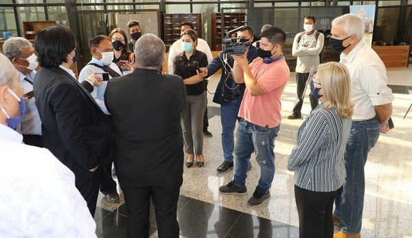 Senadora exige atención del Ejecutivo a necesidades de comunidades Indígenas