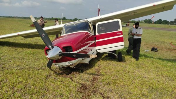 Ministra de Justicia sufrió golpes luego que reventara rueda de avioneta que la trasladaba