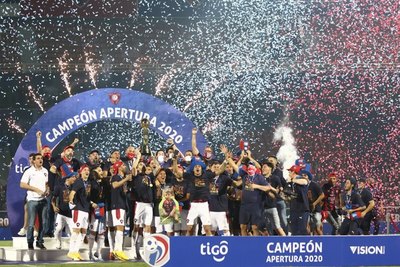 Llegó como la gran estrella y ahora está por rescindir con Cerro