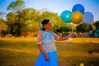 Cumplió 101 años y lo celebró con esta emotiva sesión de fotos