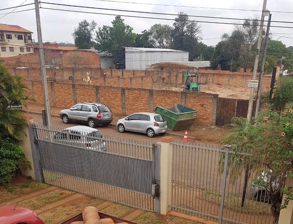 Denuncian la utilización ilegal de los vehículos de la Municipalidad de Asunción - Informate Paraguay