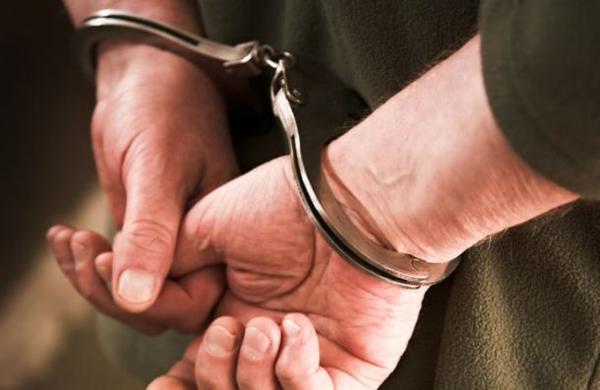 Hombre es condenado a 21 años de cárcel por sedar a sus citas para luego robarles - SNT