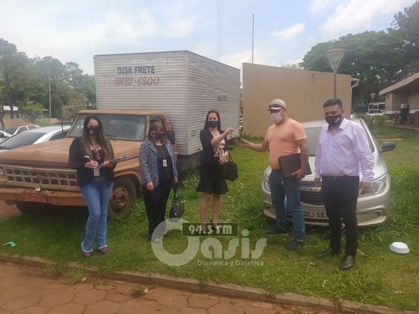 Autoridades consulares de Paraguay en Ponta Porã  acompañan la restitución de vehículo robado en Brasil