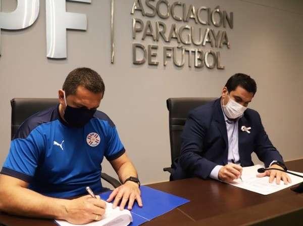 Bobadilla asume la conducción de las Selecciones Juveniles - APF