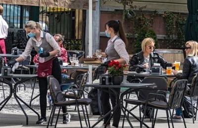 ¿Son los bares y restaurantes los lugares donde hay más riesgo de contagiarse de coronavirus? - C9N