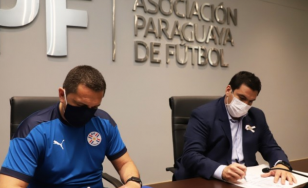HOY / Aldo Bobadilla es nuevo técnico de las formativas de la Albirroja