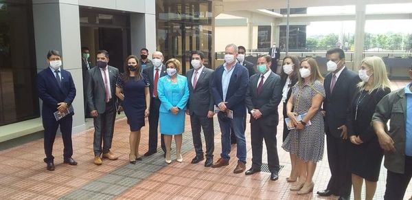 Acusados por corrupción, en inauguración del Palacio de Justicia de CDE - ABC en el Este - ABC Color