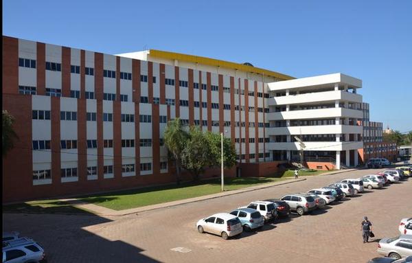 Hospital de Clínicas prioriza tratamiento con plasma para pacientes de escasos recursos