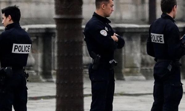 Decapitaron a un hombre por mostrar caricaturas de Mahoma al norte de París: el atacante fue abatido – Prensa 5