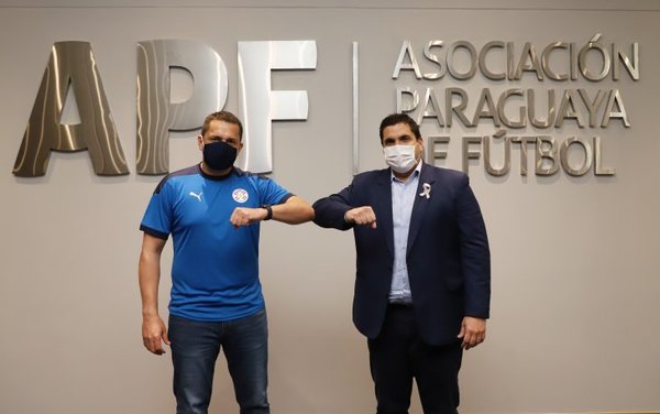 Albirroja: Aldo Bobadilla asume el mando de las juveniles