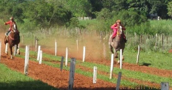 La Nación / Rescatan a adolescentes que eran utilizados como jinetes en carreras de caballos