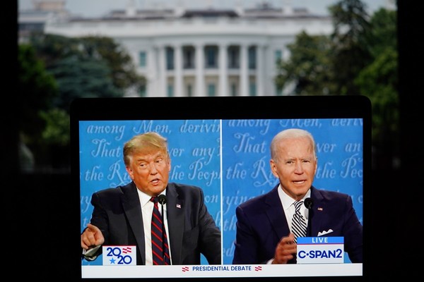 El voto latino en Estados Unidos crece en importancia en reñidas elecciones