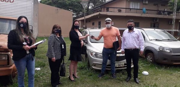 Vehículo robado en Brasil fue restituido a su dueño vía consulado - Nacionales - ABC Color