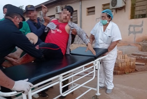 Personal policial reduce a balazos a un tipo que tenía 13 órdenes de captura