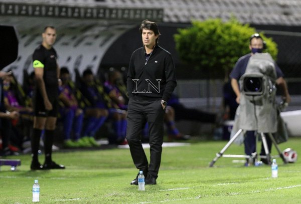 Garnero, sobre el arbitraje: 'El único perjudicado es el fútbol paraguayo'