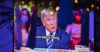 La Nación / Trump y Biden, en un particular duelo a distancia por televisión