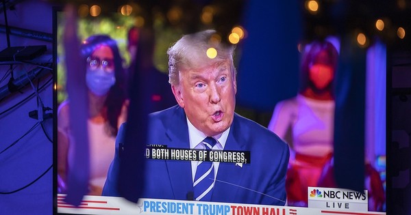 La Nación / Trump y Biden, en un particular duelo a distancia por televisión