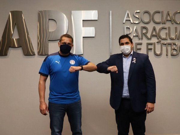 Selección: Bobadilla asumió en juveniles