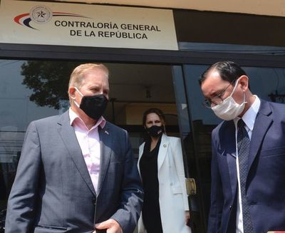Durand busca esquivar a Fiscalía dando más documentos a Contraloría - Nacionales - ABC Color