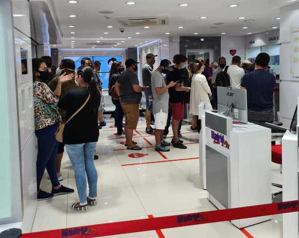 Buena AFLUENCIA de compradores BRASILEÑOS en CDE