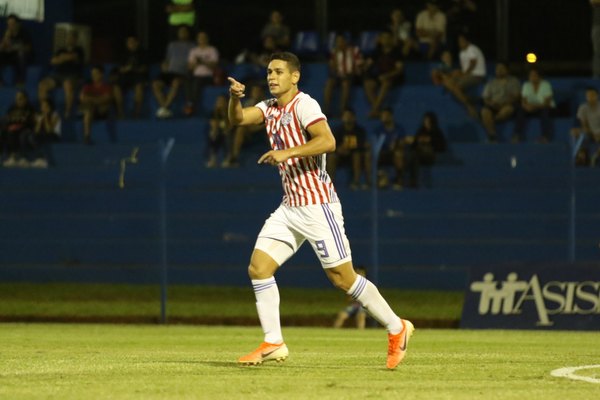 La condición de Cerro para fichar al delantero Sergio Bareiro