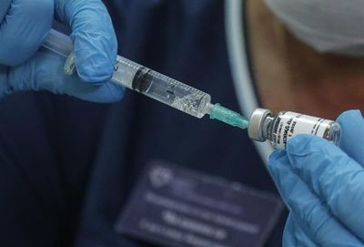 La India aprueba el ensayo clínico de la vacuna rusa contra el covid-19  - Mundo - ABC Color