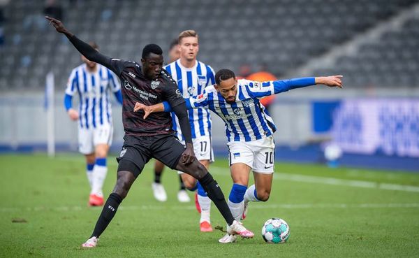 Omar Alderete fue suplente en la derrota del Hertha Berlín - Fútbol - ABC Color