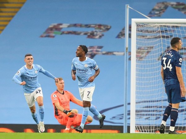 Guardiola doblega a Arteta para reengancharse a la Premier