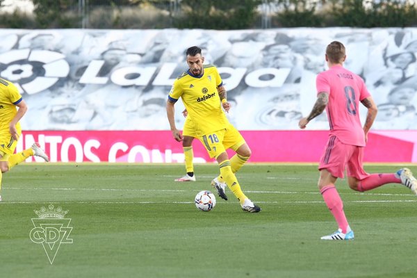 El Cádiz sorprende al Real Madrid y hace historia en el fútbol español - Megacadena — Últimas Noticias de Paraguay