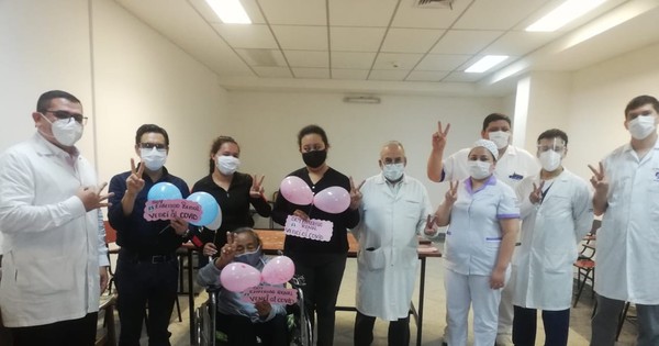 La Nación / Celebran recuperación de pacientes renales ante el COVID-19