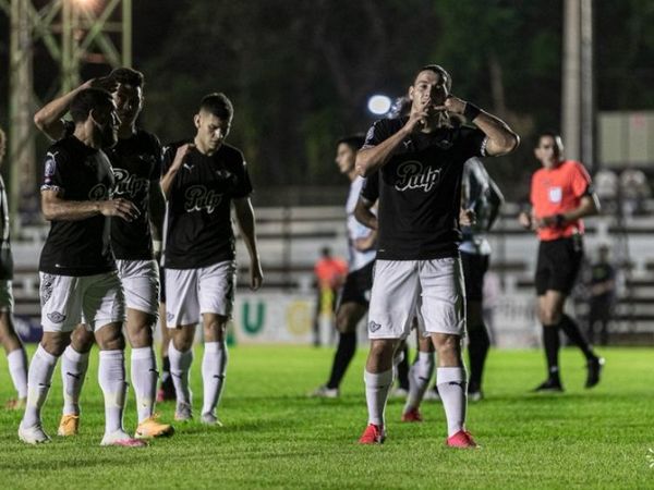 Libertad golea a Guaireña y arranca con el pie derecho