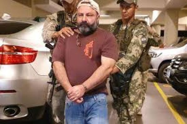 Acusación revela esquema de trabajo conjunto entre narcos y los policías