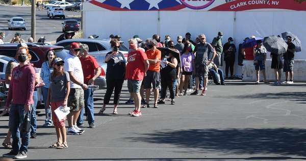 La Nación / Donald Trump predice “ola” republicana pese a sondeos desalentadores