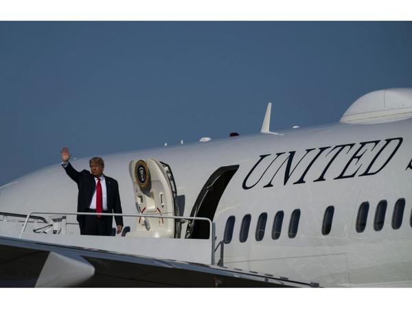 Rezagado, Trump intensifica campaña por nuevo mandato