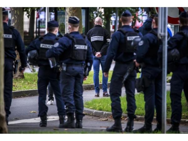 Conmoción en Francia tras  decapitación de un profesor