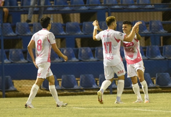 Sol de América sonríe sobre el final ante Guaraní