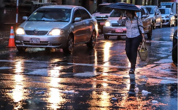 Anuncian ambiente caluroso, lluvias y tormentas dispersas - ADN Paraguayo