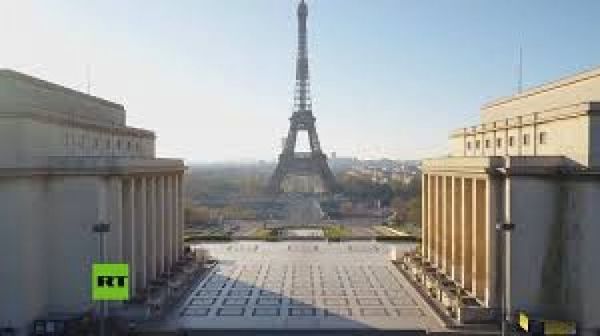 Calles de París desiertas en primera noche de toque de queda