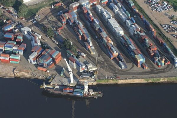 Ejecutivo autoriza al MOPC habilitar y reglamentar funcionamiento de puertos privados