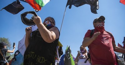 La Nación / Manifestantes se reúnen en Plaza Italia en primer aniversario de protestas en Chile