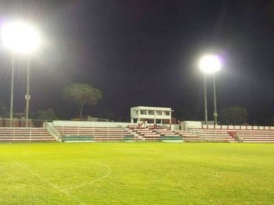 River Plate y 12 de Octubre se miden en los Jardines