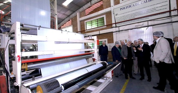 La Nación / Industrias plásticas esperan recuperación para el 2021