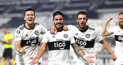 La Nación / Pendientes y con calculadora