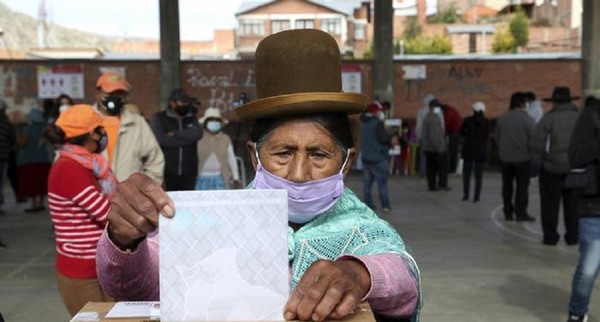 Bolivia suspendió el conteo preliminar y se demorará el resultado